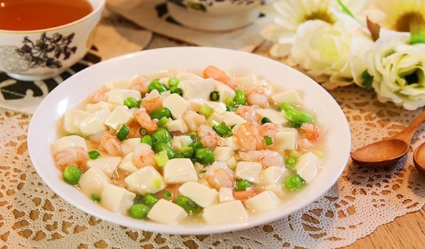 Món tôm nấu đậu phụ giúp cân bằng sắc tố nữ Món tôm nấu đậu phụ giúp cân bằng sắc tố nữ