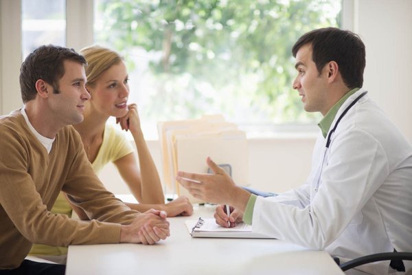 Nhận tư vấn tâm lý từ các chuyên gia, những người có chuyên môn cao