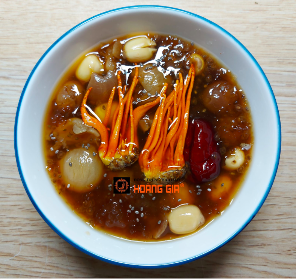 đông trùng hạ thảo cho phụ nữ sau sinh