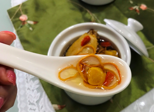 uống đông trùng hạ thảo nhiều có tốt không